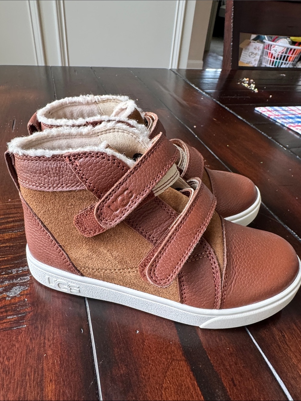 UGG Kids Brown Leather & Suede Hook-and-Loop Boots